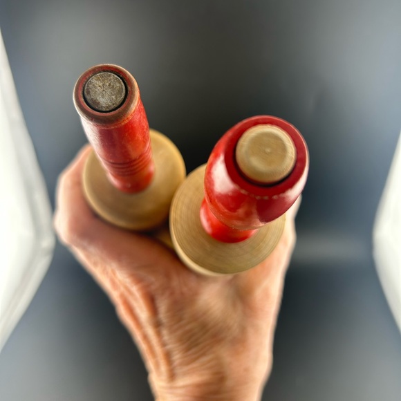 Vintage wooden rolling pins with red painted handles SET OF 2 - Picture 3 of 8